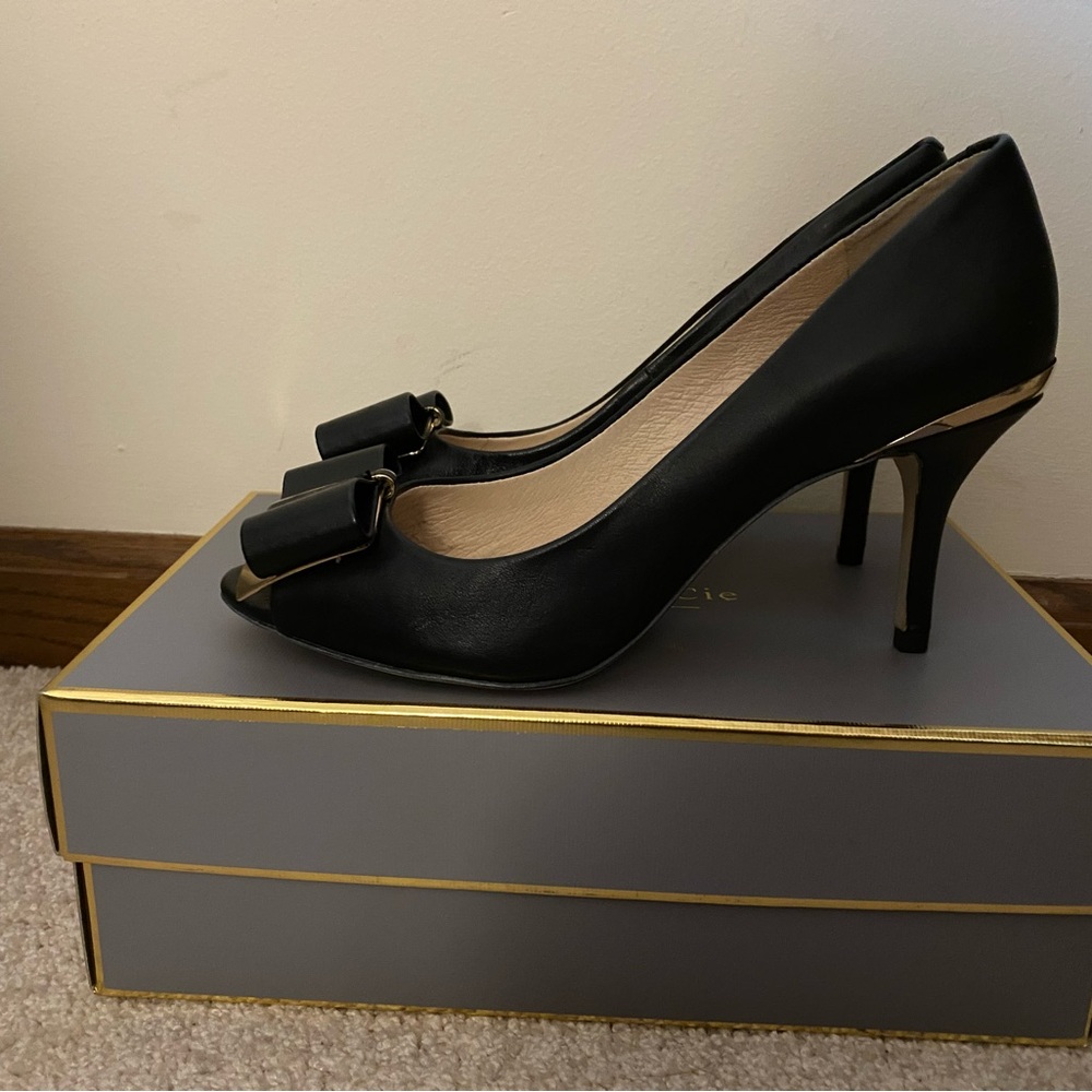 Louise et Cie Lo-Nadia Black heel size 8M new